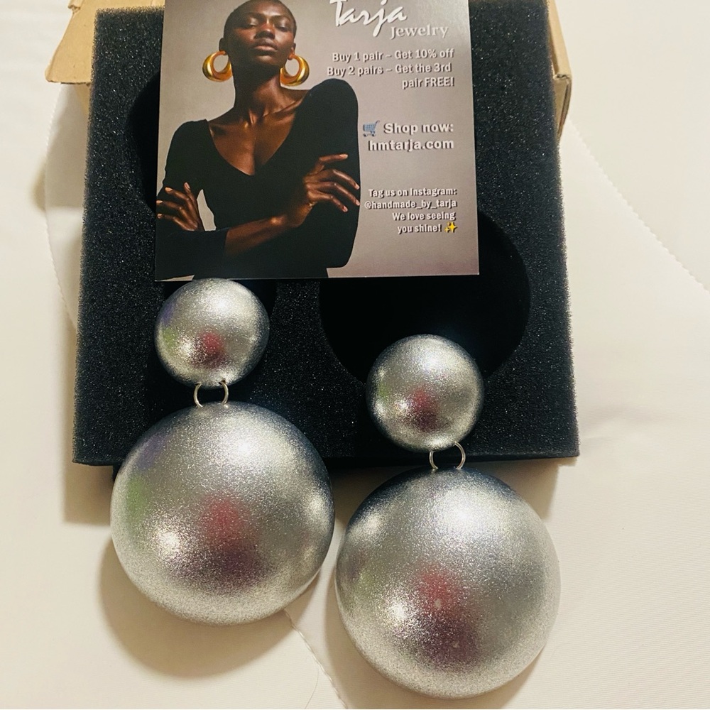 NEW Tarja Balloons Earrings Clip-On Earrings in Silver - Picture 7 of 14